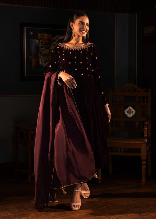 Kaara Maroon Velvet Hand-Embellished Pishwas – 3 Piece Set
