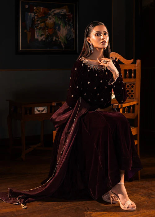 Kaara Maroon Velvet Hand-Embellished Pishwas – 3 Piece Set